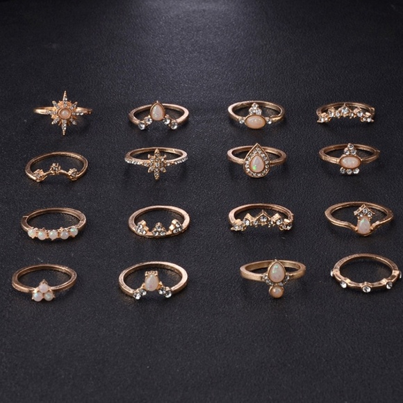 **TAYAH* 16-Pc Gold Star Design Fashion Ring Set - Picture 2 of 5